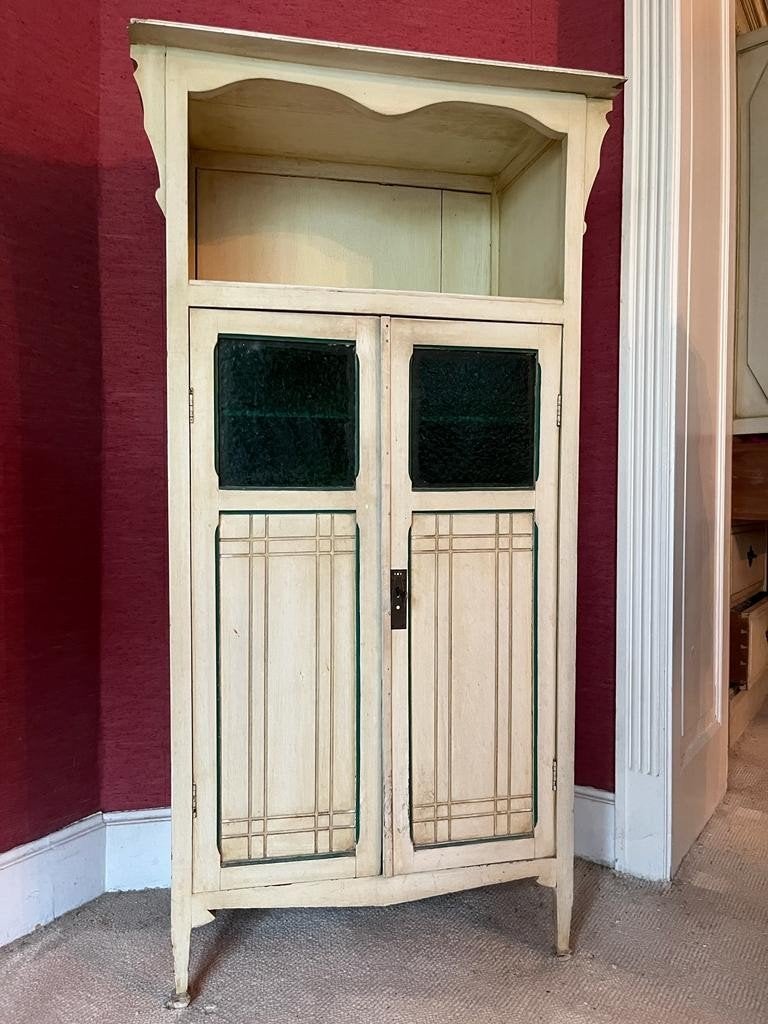 Oude kleine kledingkast, Huis en Inrichting, Ophalen