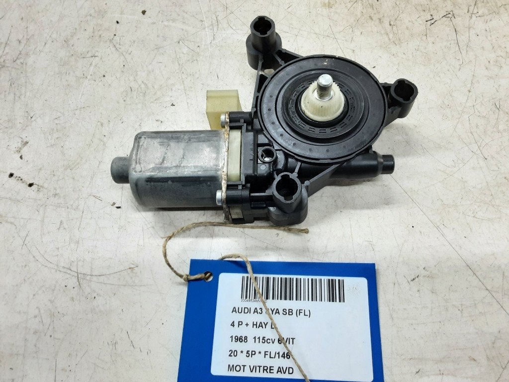 MOTEUR LEVE VITRE ELECTRIQUE AVANT DROIT A3 Sportback (8YA), Utilisé, Droite, Audi
