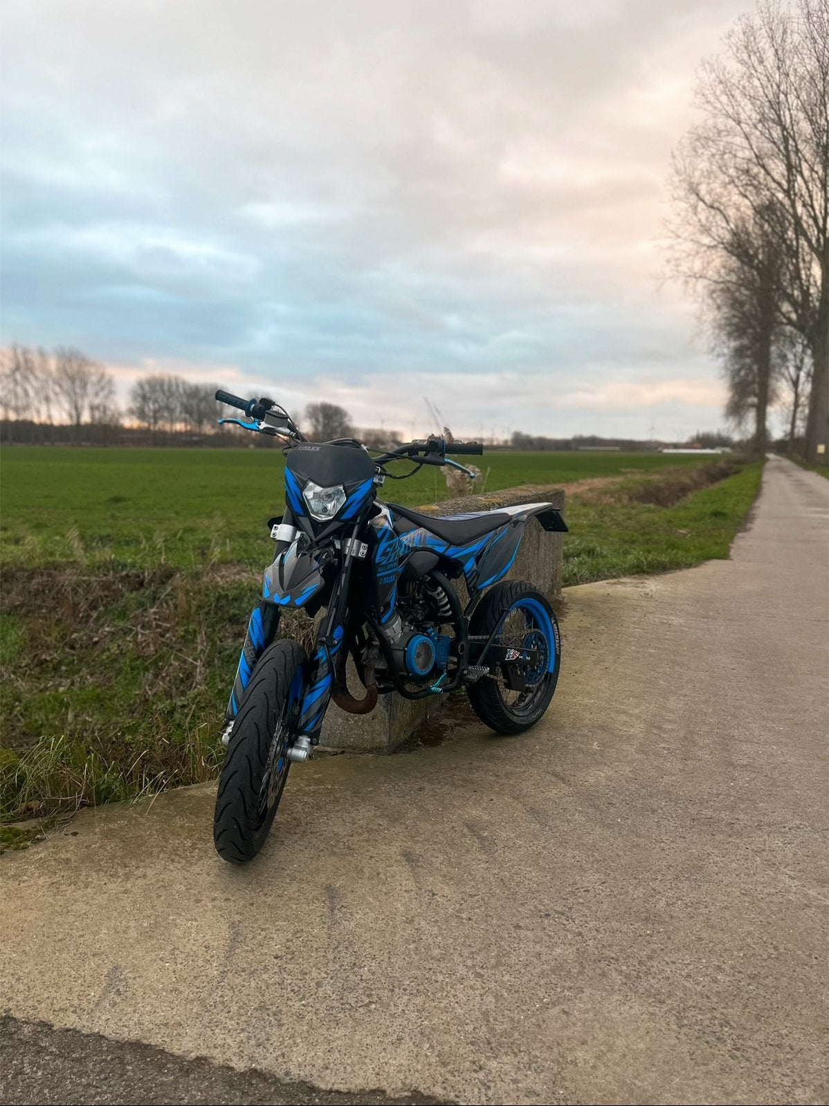 Sherco sm rs 50 2024, Fietsen en Brommers, 6 versnellingen, Gebruikt, 50 cc, Ophalen