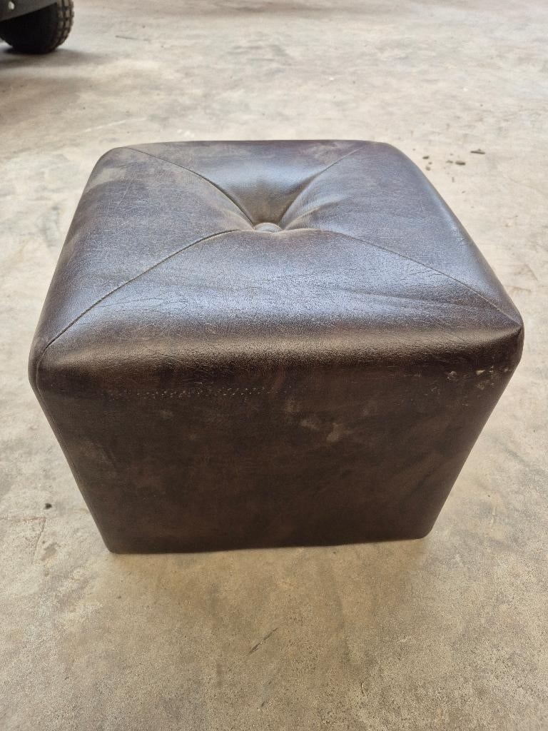 Bruine poef, Carré, Enlèvement, Utilisé, 50 à 75 cm