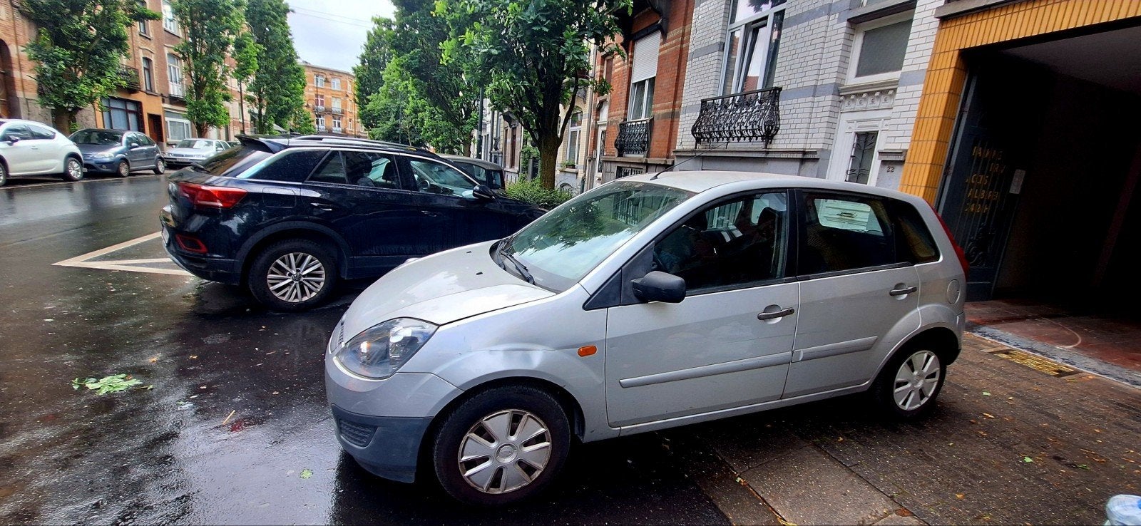 Ford fiesta 1.3 cc essénce etat impec ct ok 3350 eur