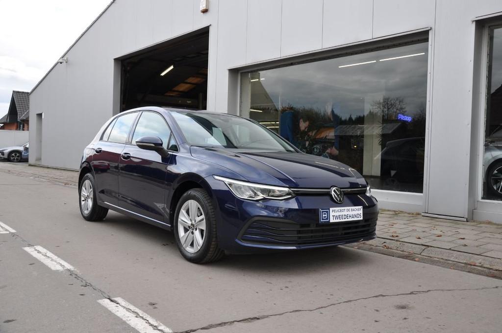 Volkswagen Golf VIII eTSI * ZEER PROPER * CAMERA * CAR PLAY, Auto's, Volkswagen, Stof, Gebruikt, Euro 6, 4 cilinders