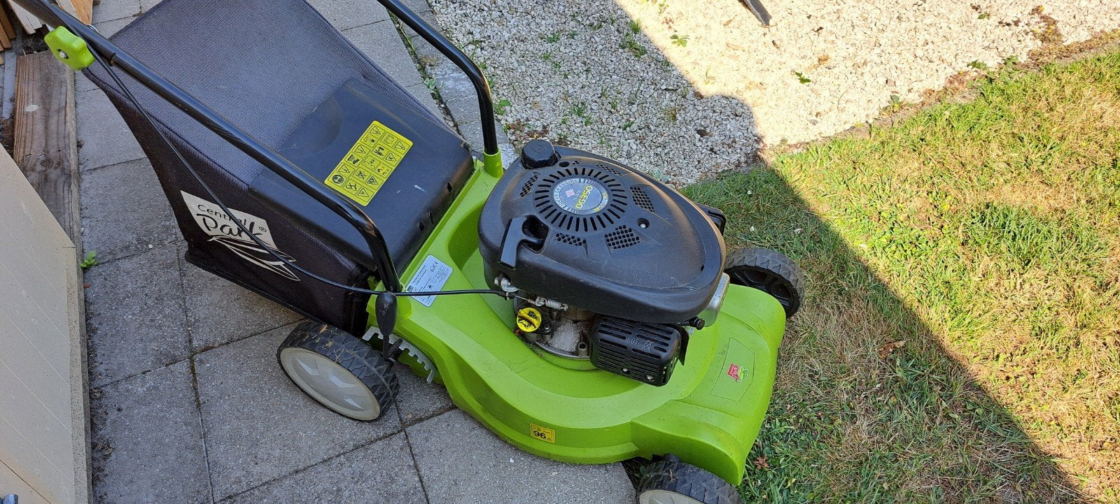Central Park benzine grasmaaier., Tuin en Terras, Cirkelmaaier, Gebruikt, 40 t/m 49 cm, Ophalen