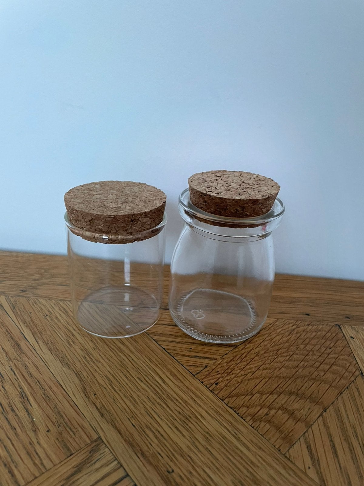 Mini potjes, Glas, Ophalen of Verzenden, Zo goed als nieuw, Met kurk