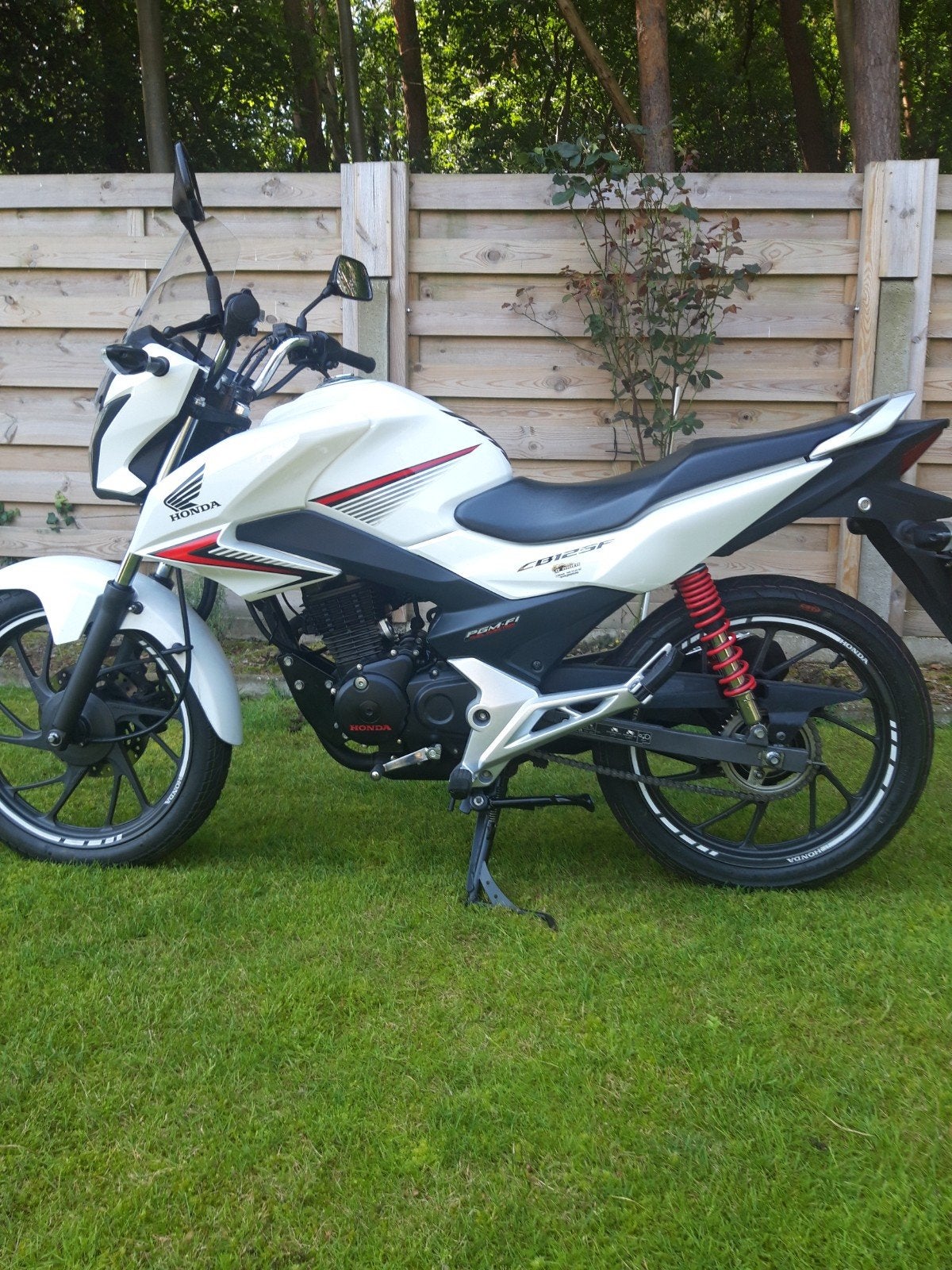 Honda cb 125 f
