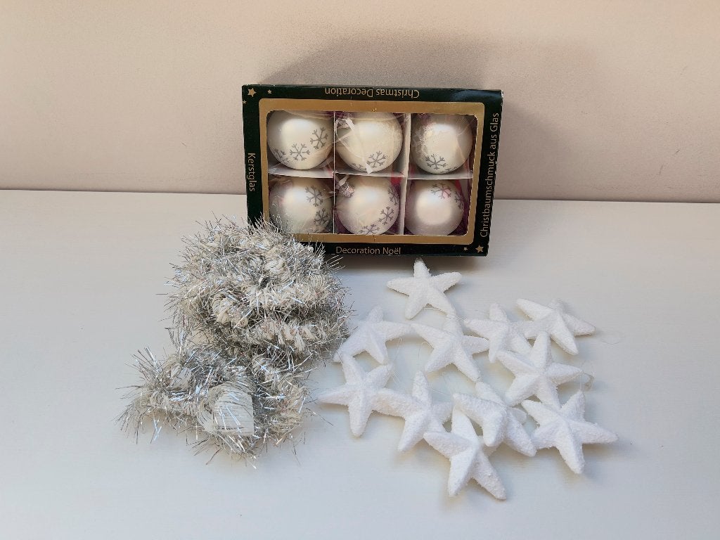 Lot déco Noël blanc argent 6 boules, étoiles, et guirlande, Divers, Enlèvement ou Envoi, Utilisé