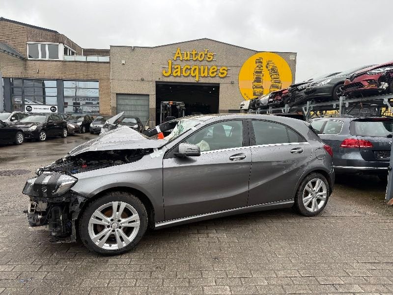 MERCEDES-BENZ A180 CDI DIESEL 02/17, Overige modellen, Bedrijf, Zilver of Grijs, Navigatiesysteem