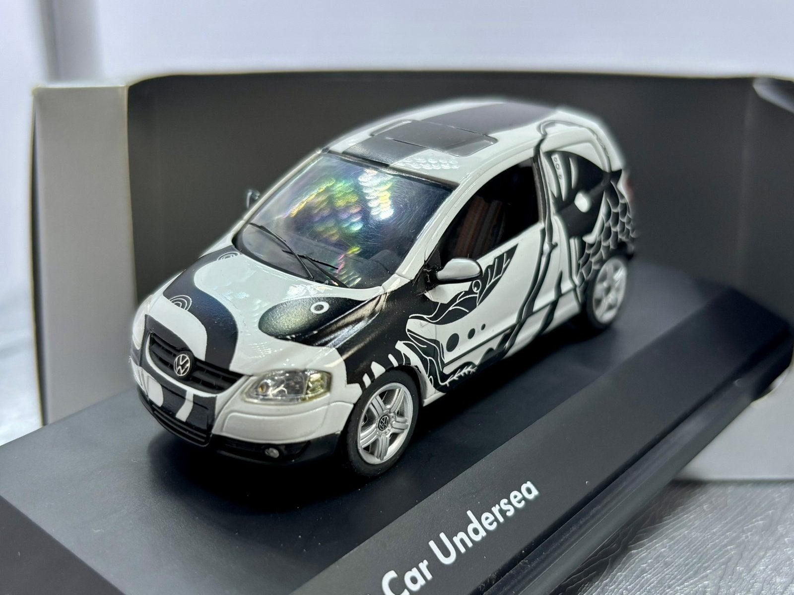 1:43 Volkswagen fox Art Car Undersea, Enlèvement ou Envoi, Comme neuf, Schuco