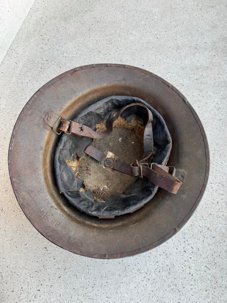Wo1 Engelse helm compleet, Verzamelen, Ophalen of Verzenden