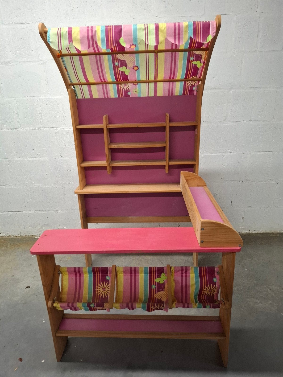 Magasin pour enfant en bois, Enlèvement