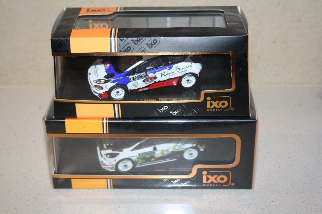 2 x 1:43 ixo ford fiesta RS WRC B.Bouffier rally Monte-Carlo, Ophalen of Verzenden, Zo goed als nieuw, Auto