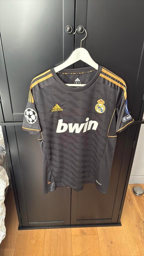 Zwart real madrid 2011/2012, Sport en Fitness, Voetbal, Maat S, Ophalen of Verzenden, Zo goed als nieuw, Shirt