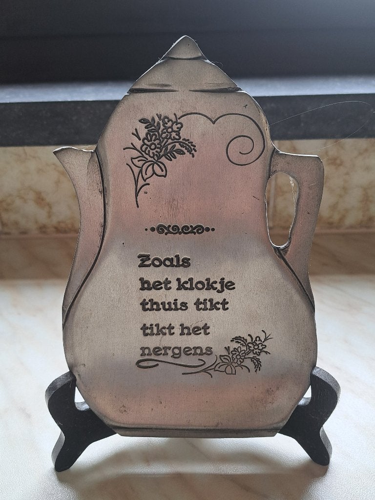 Tinnen schoteltje met spreuk, Enlèvement