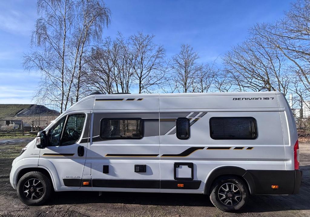 Buscamper Benivan Automaat Twin Bed, Caravanes & Camping, Camping-cars, Marchepied électrique, Jusqu'à 4, 6 à 7 mètres, Toilette à cassette