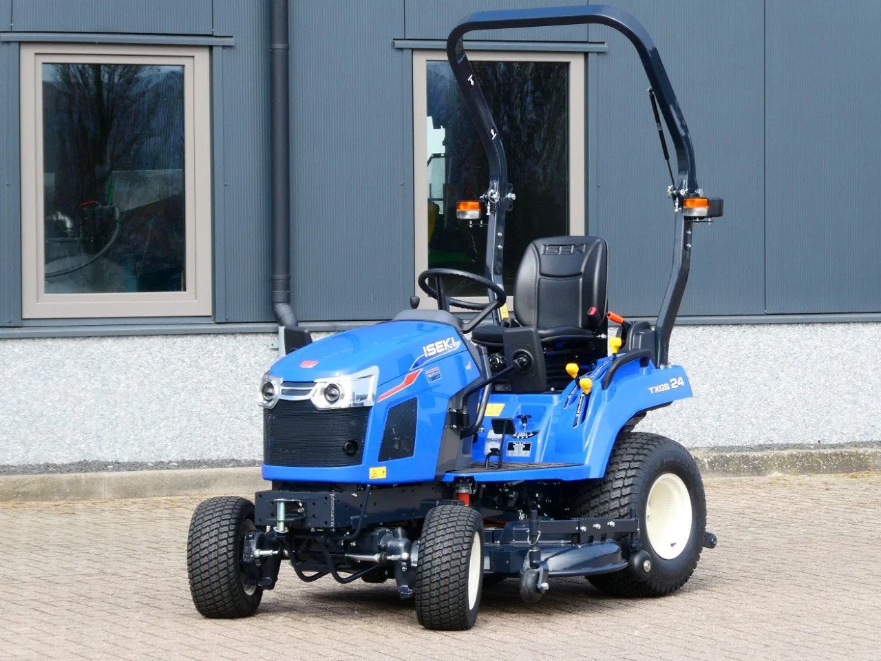 Iseki TXGS-24 4wd HST / 0001 Draaiuren / Middenondermaaidek, Zakelijke goederen, Landbouw | Tractoren, Overige merken, Gebruikt