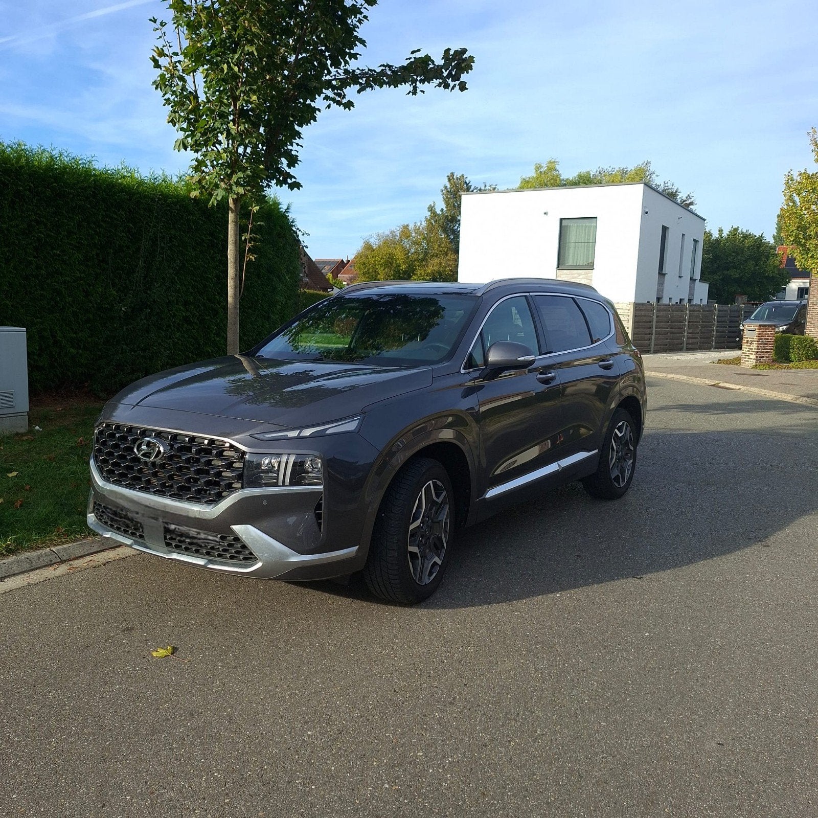 Hyundai Santa Fe 2023 1.6 hybrid plugin in, Auto's, Automaat, Santa Fe, Beige, Automatische klimaatregeling