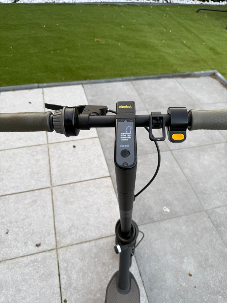Ninebot G30 MAX, Vélos & Vélomoteurs, Trottinettes, Comme neuf, Step électrique (E-scooter), Enlèvement