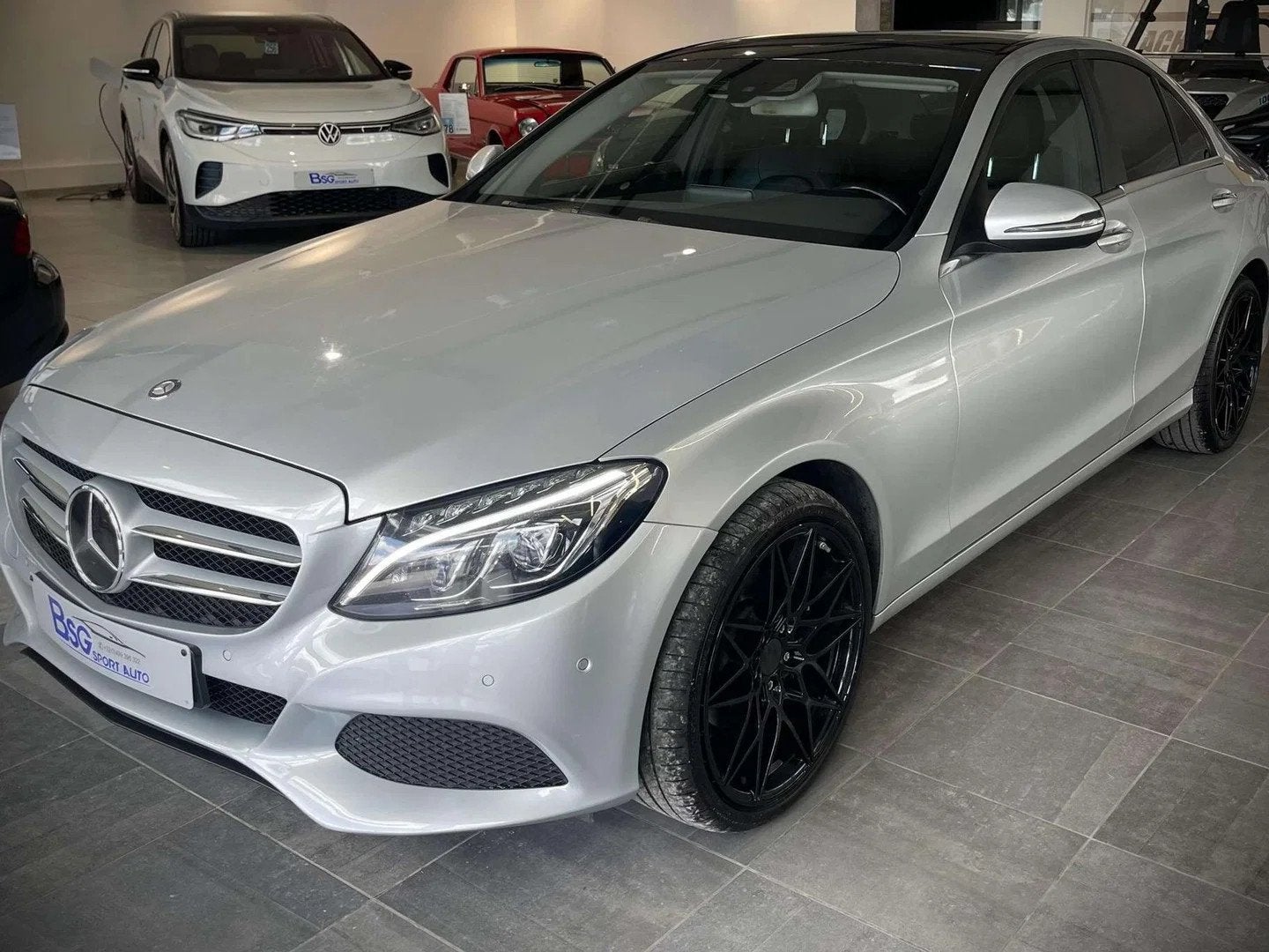 Mercedes-Benz C-CLASS 220 d*BOITE AUTO*TOIT PANO*CUIR*GPS*CL, Auto's, Mercedes-Benz, Automaat, 4 deurs, Gebruikt, 4 cilinders