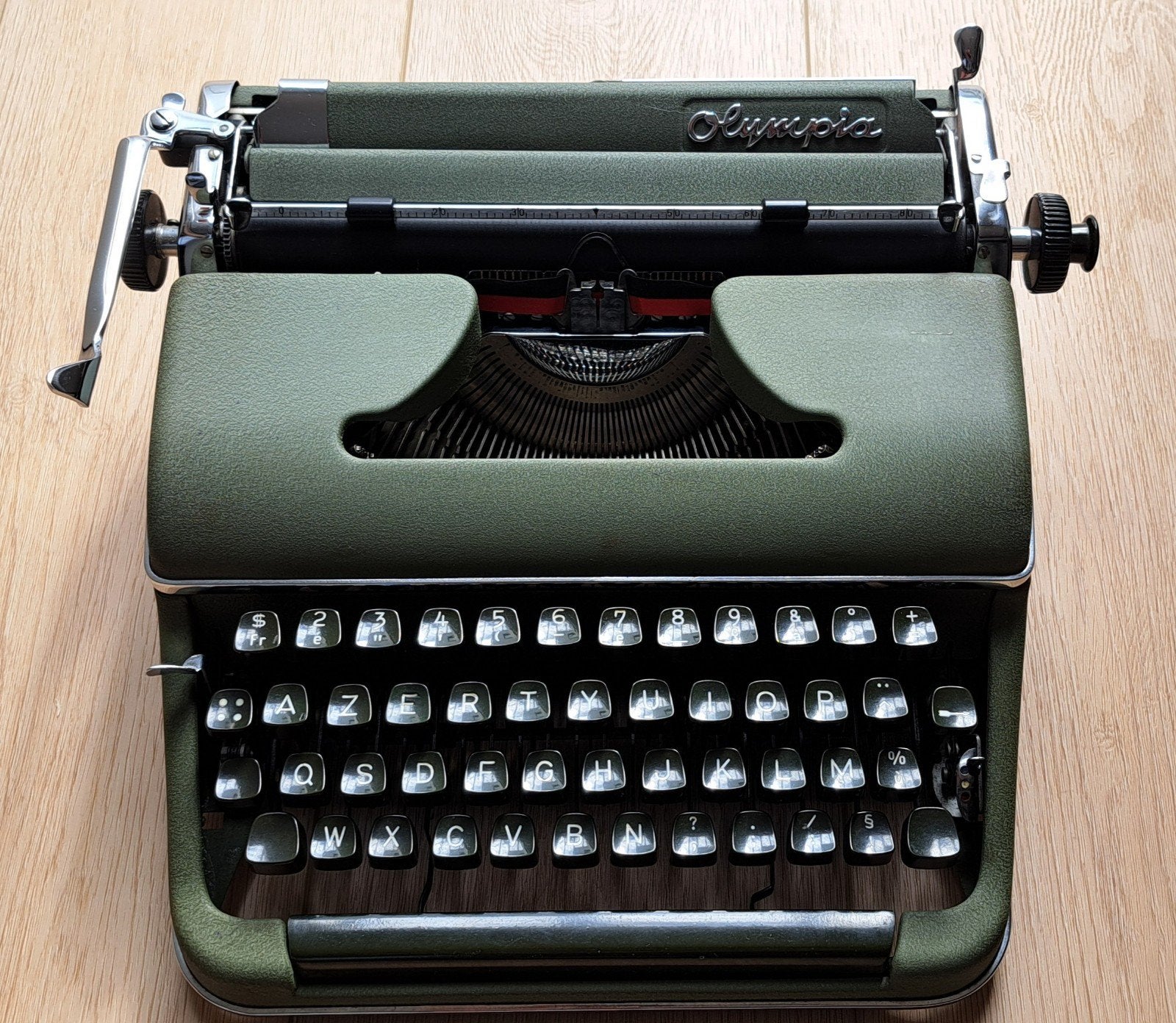 Olympia typemachine uit 1959., Ophalen, Zo goed als nieuw