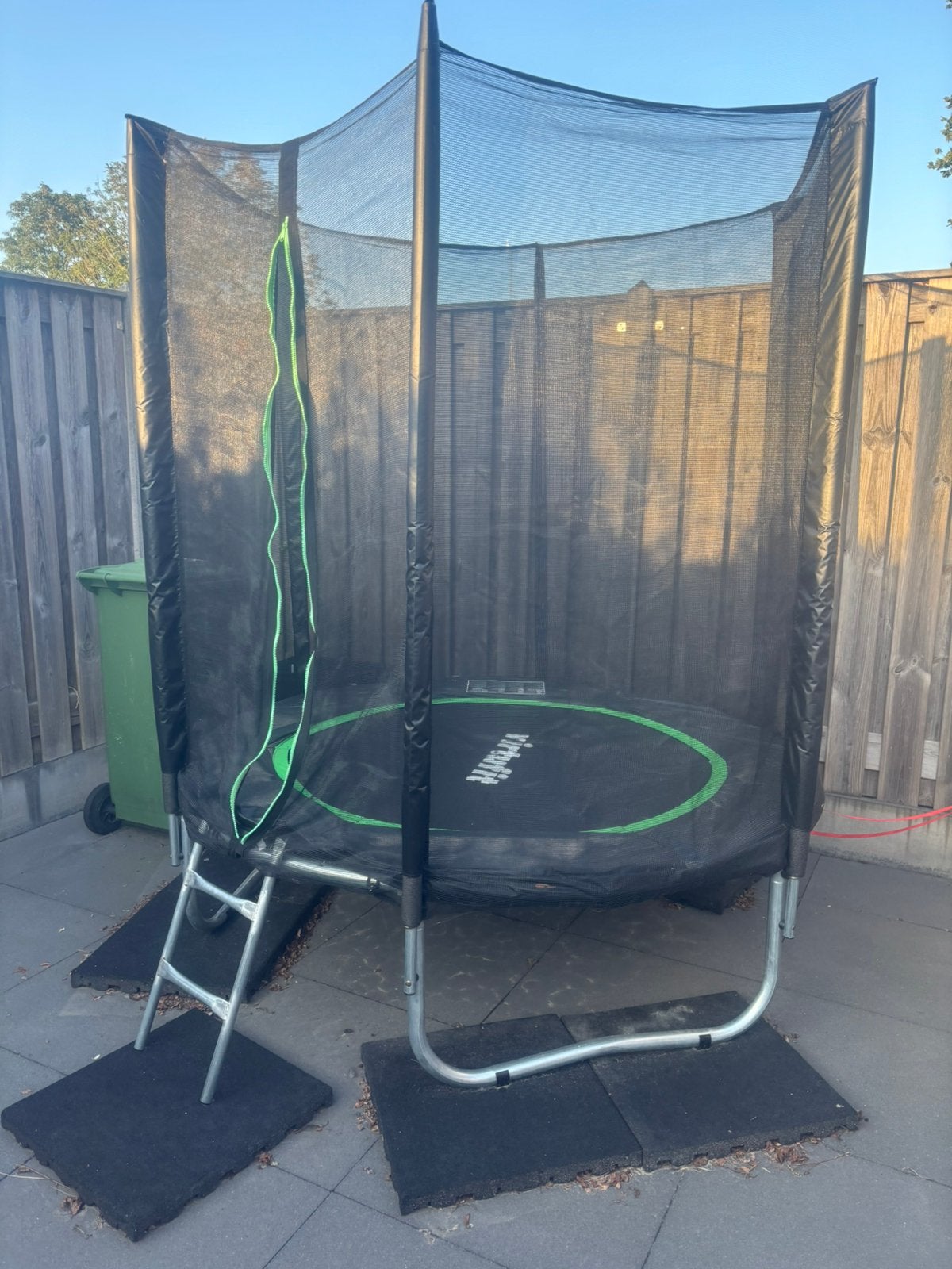 Trampoline, Enlèvement, Neuf