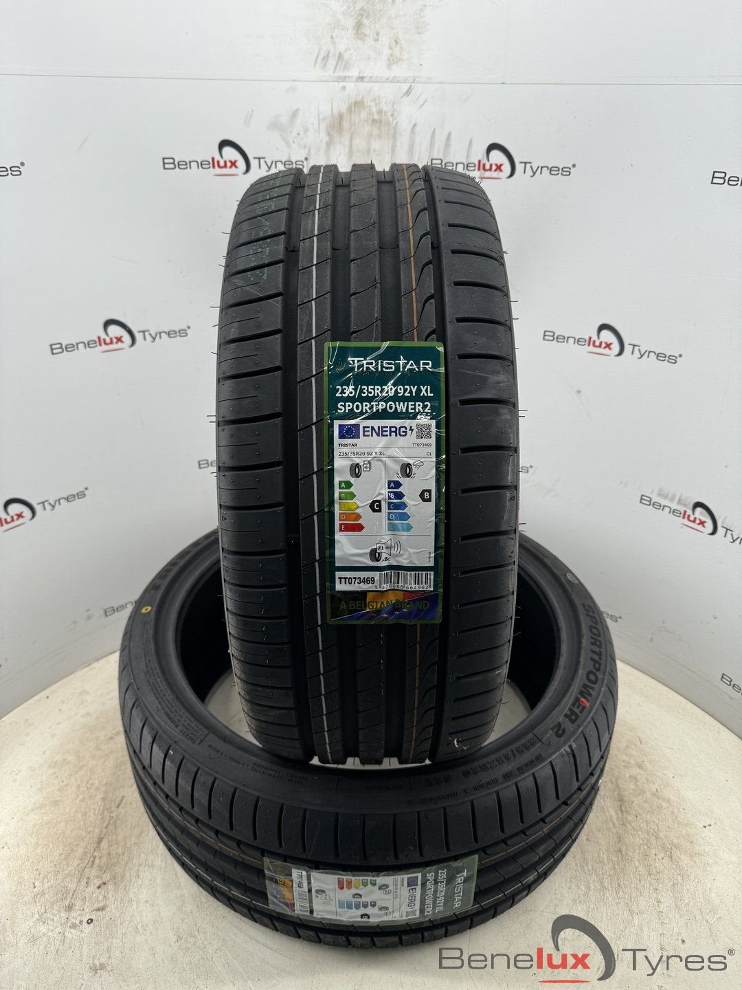 NIEUW 235/35R20 235/35 R20 235/35/20 2353520 Tesla Model 3, Auto-onderdelen, Banden en Velgen, 19 inch, Gebruikt, -, -