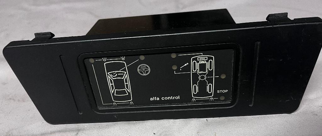 Check control Alfa Romeo 33, Autos : Pièces & Accessoires, Enlèvement ou Envoi, Alfa Romeo