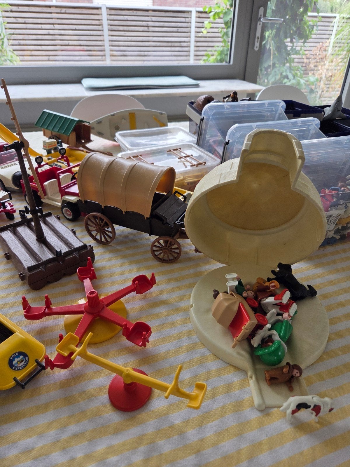 Playmobil jaren 90. Schooltje, ziekenhuis, speeltuin...., Enfants & Bébés, Jouets | Playmobil, Enlèvement, Comme neuf, Pièces détachées