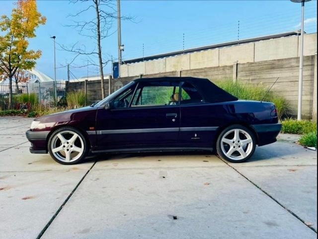 Peugeot 306 Cabriolet *Oldtimer* 1.8 automaat*Full service*, Auto's, Beige, Overige kleuren, Cabriolet, Leder