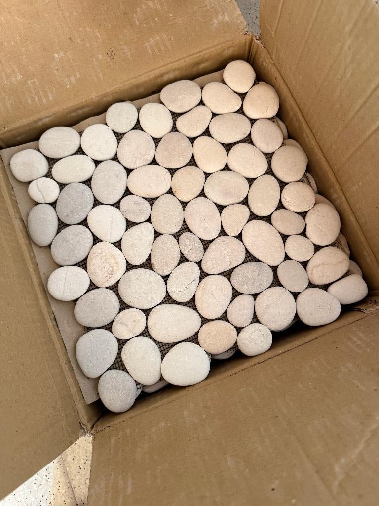 Mozaiek tegels keien op net (pebbles) 1.7m2, Doe-het-zelf en Bouw, Tegels, Ophalen, Overige materialen, Overige typen, Nieuw