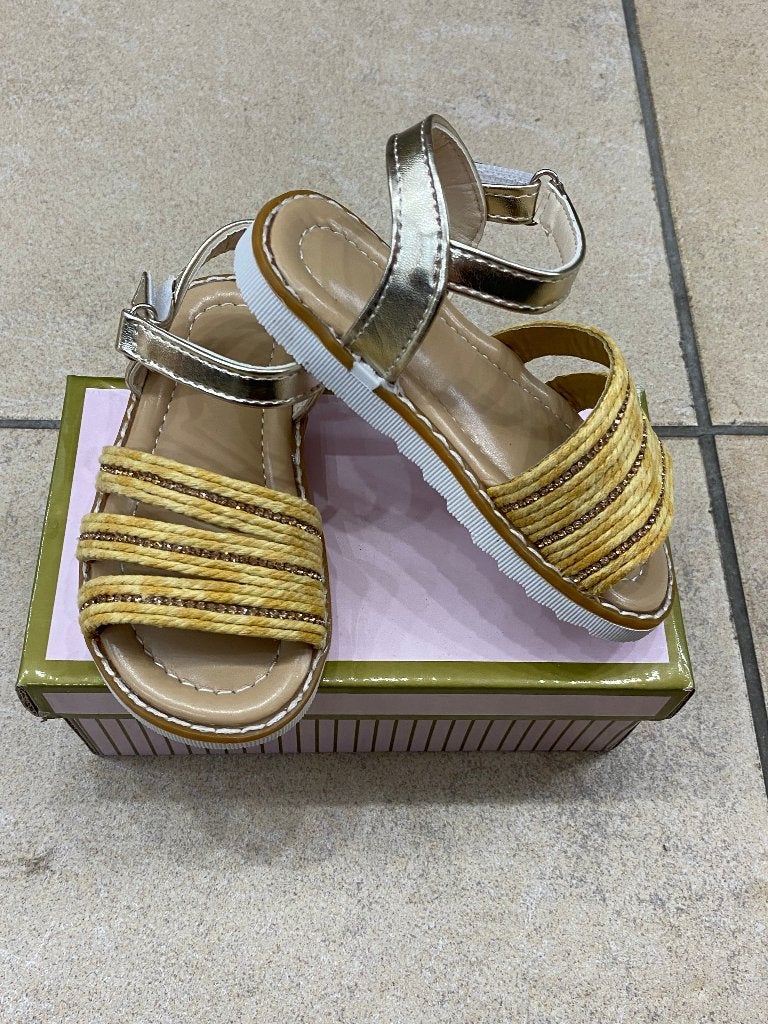 nieuwe mooie sandalen voor meisjes maat 25 tot 36, Kinderen en Baby's, Kinderkleding | Schoenen en Sokken, Nieuw, Overige typen