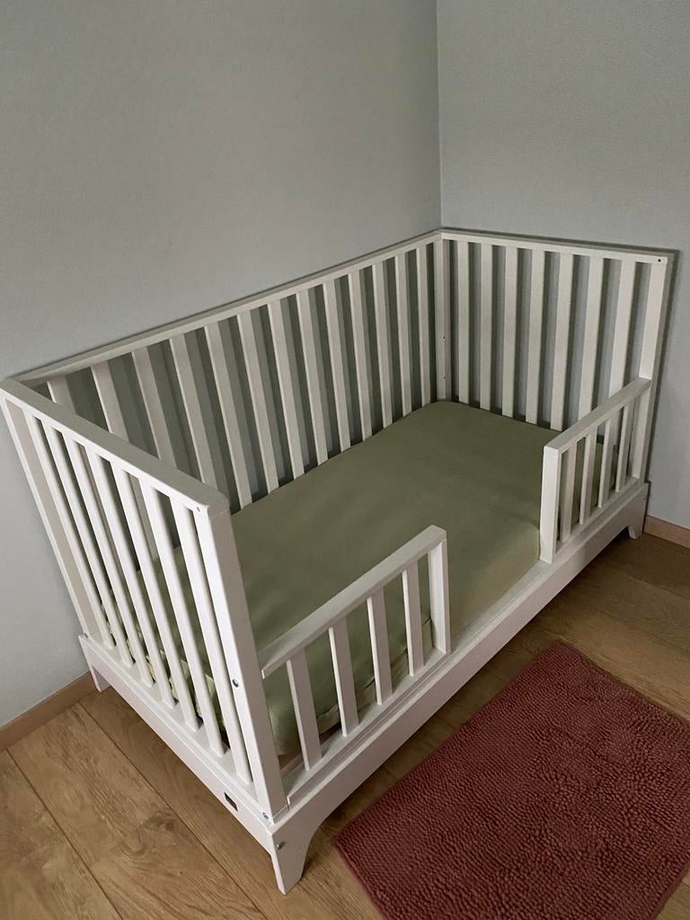 Kinderbed 1m x 1,40 m, Ophalen, 70 tot 85 cm, 140 tot 160 cm, Zo goed als nieuw
