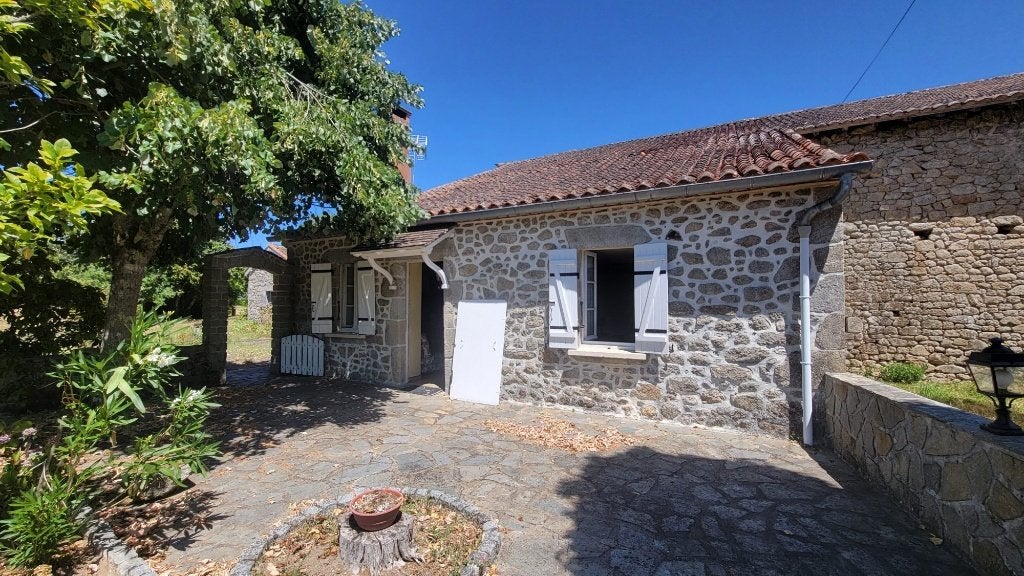 -DORDOGNE- Maison en pierre avec grange 4 794 m² de terrain, Immo, Étranger, France, Maison d'habitation, Campagne