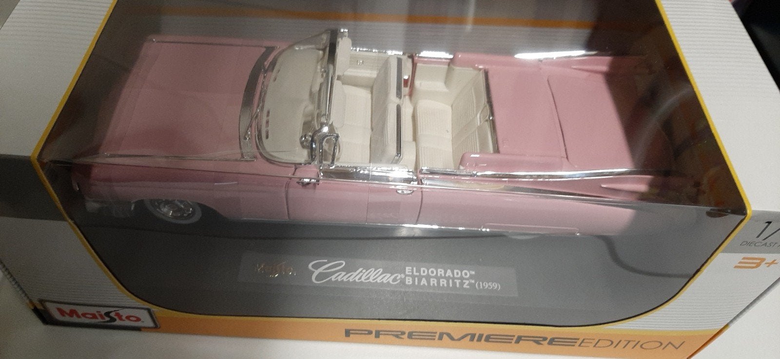 CADILLAC ELDORADO BIARRITZ 1959 1/18 IN OVP, Ophalen, Auto