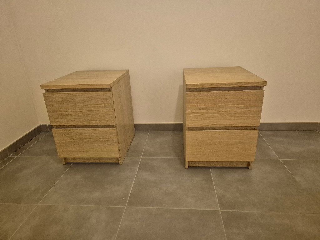 2 houten nachtkastjes, Maison & Meubles, Comme neuf, Enlèvement, Bois, 45 à 65 cm
