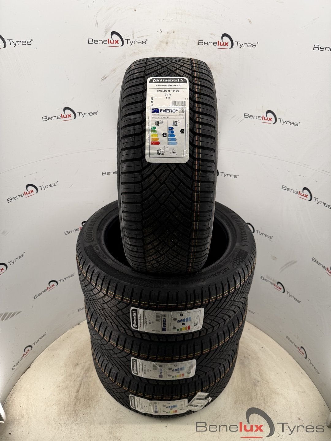 all-season 225/45R17 Continental 225/45 R17 225/45/17 225451, Ophalen, -, -, Nieuw