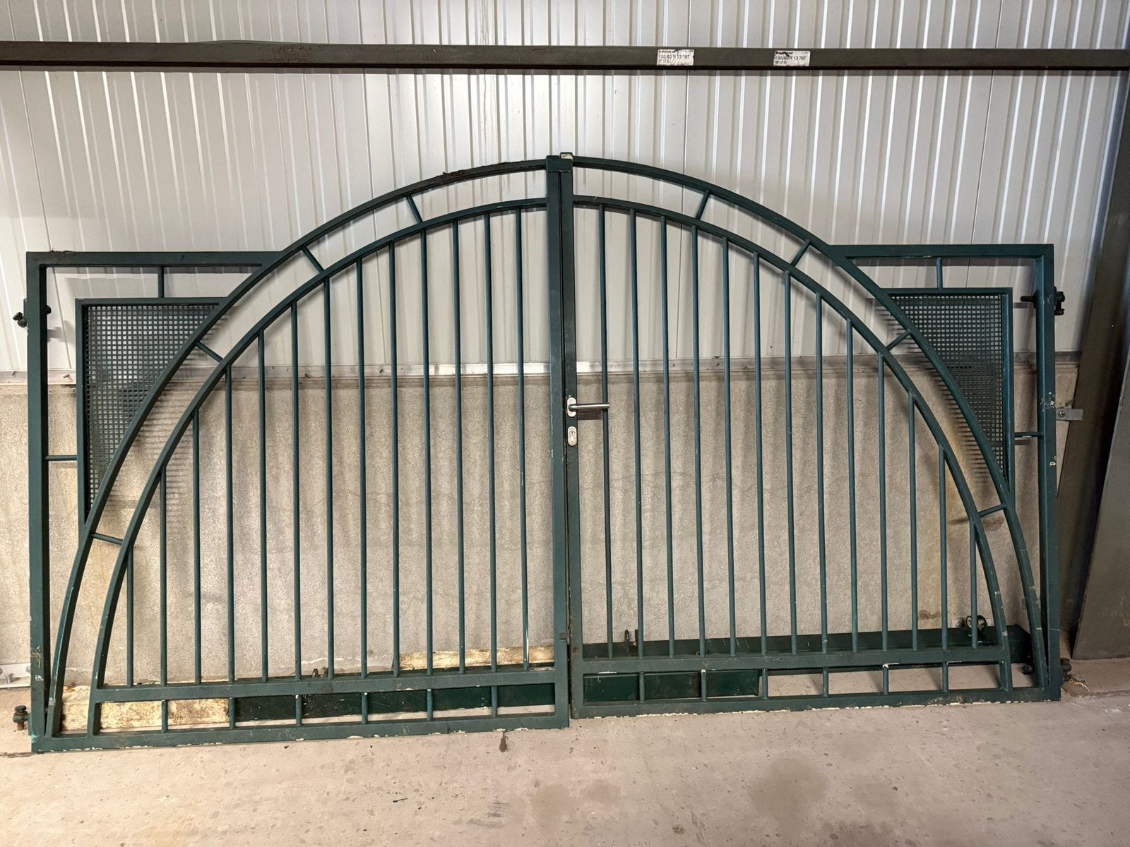 Dubbele ijzeren draaipoort, 3m20 breedte tussen palen, Tuin en Terras, Ophalen, Gebruikt, 200 cm of meer, IJzer