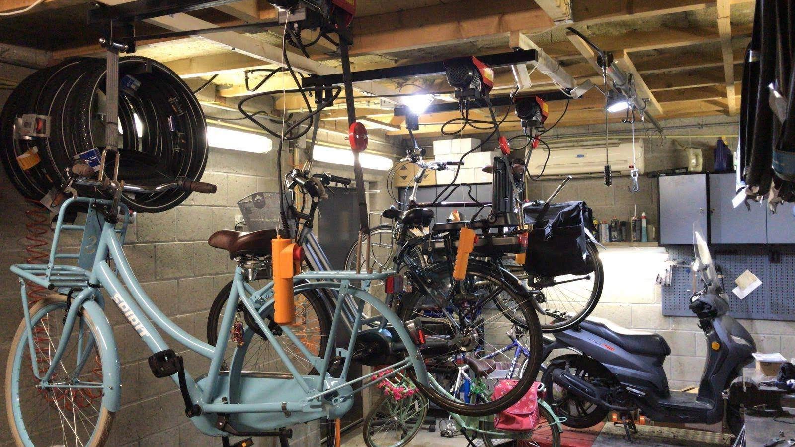 Elektrische fietslift of fietstakel tevens scooterlift, Ophalen, Nieuw