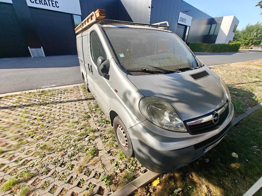Opel vivaro !!! problème injecteur !!!, Auto's, Grijs, Particulier, 2 deurs, Euro 4