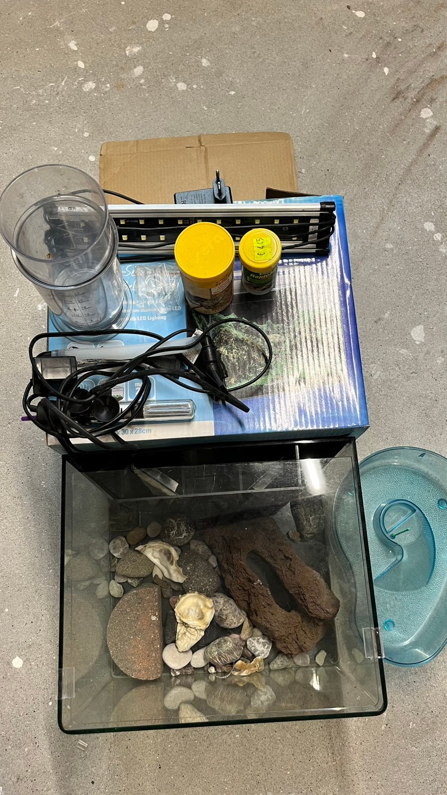 Aquarium complet de 26 L avec LED, filtre et chauffage, Animaux & Accessoires, Enlèvement, Plantes incluses, Comme neuf, Aquarium vide