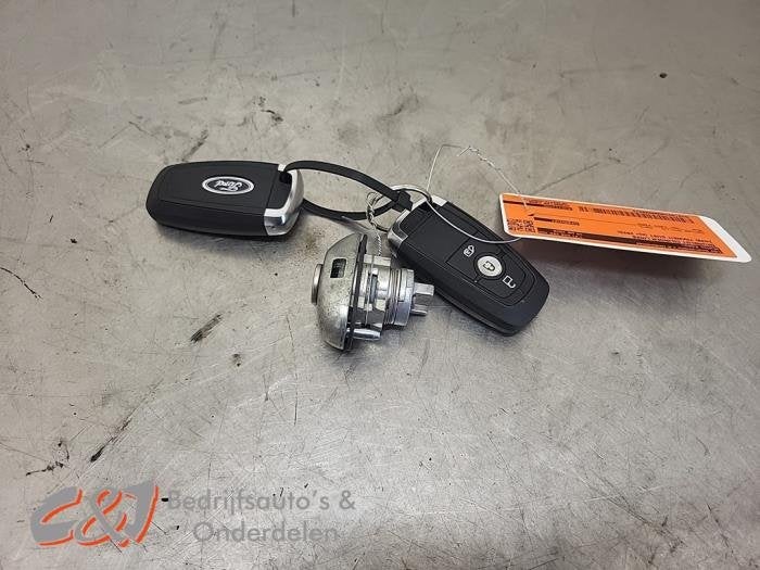 Deurslot Cilinder links van een Ford Transit Custom, Gebruikt, -, -, Ophalen of Verzenden