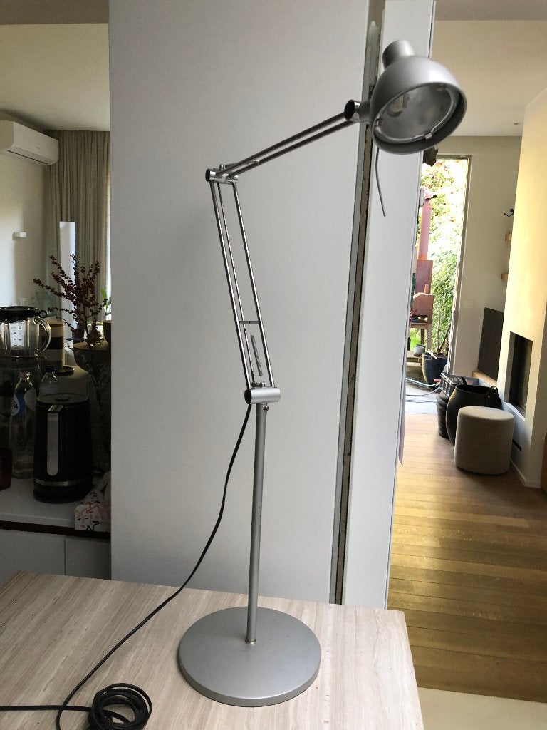 Moderne verstelbare bureaulamp (Ikea), Huis en Inrichting, Ophalen, Gebruikt, Metaal, 100 tot 150 cm