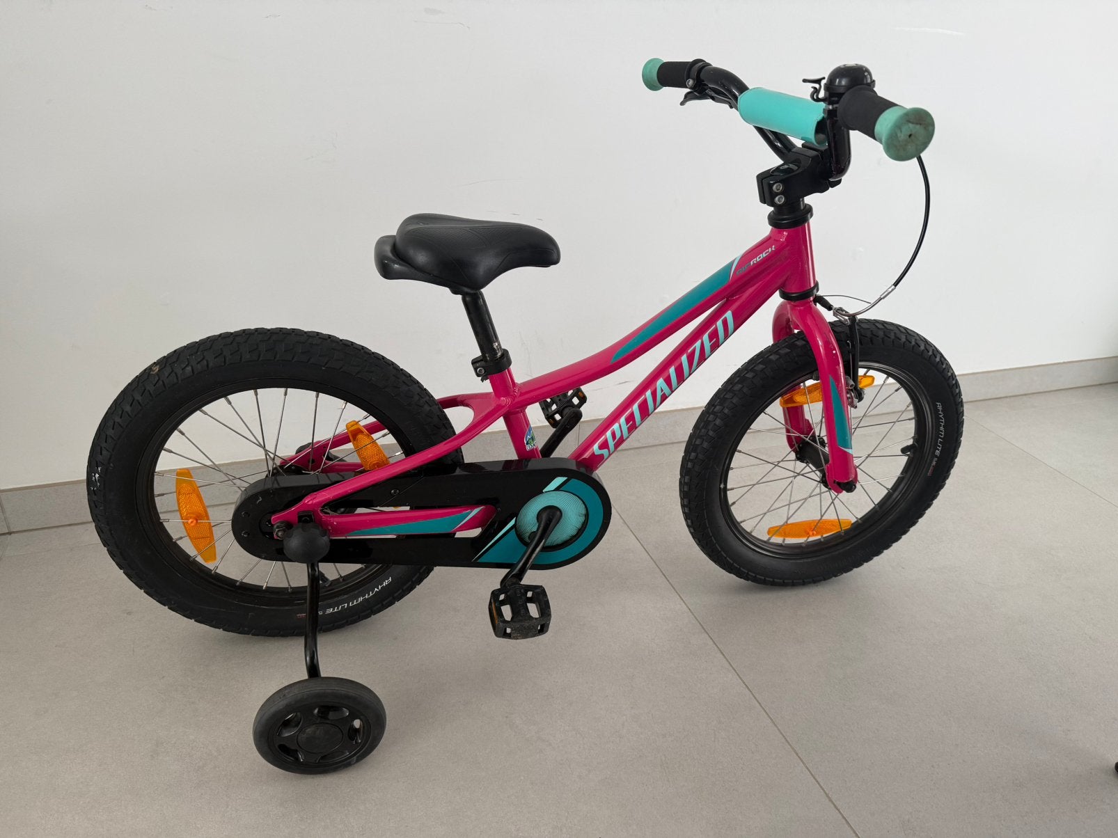 Velo enfant 16 pouces Specialized, Vélos & Vélomoteurs, Frein sur jante, Stabilisateurs, 16 à 20 pouces, Enlèvement
