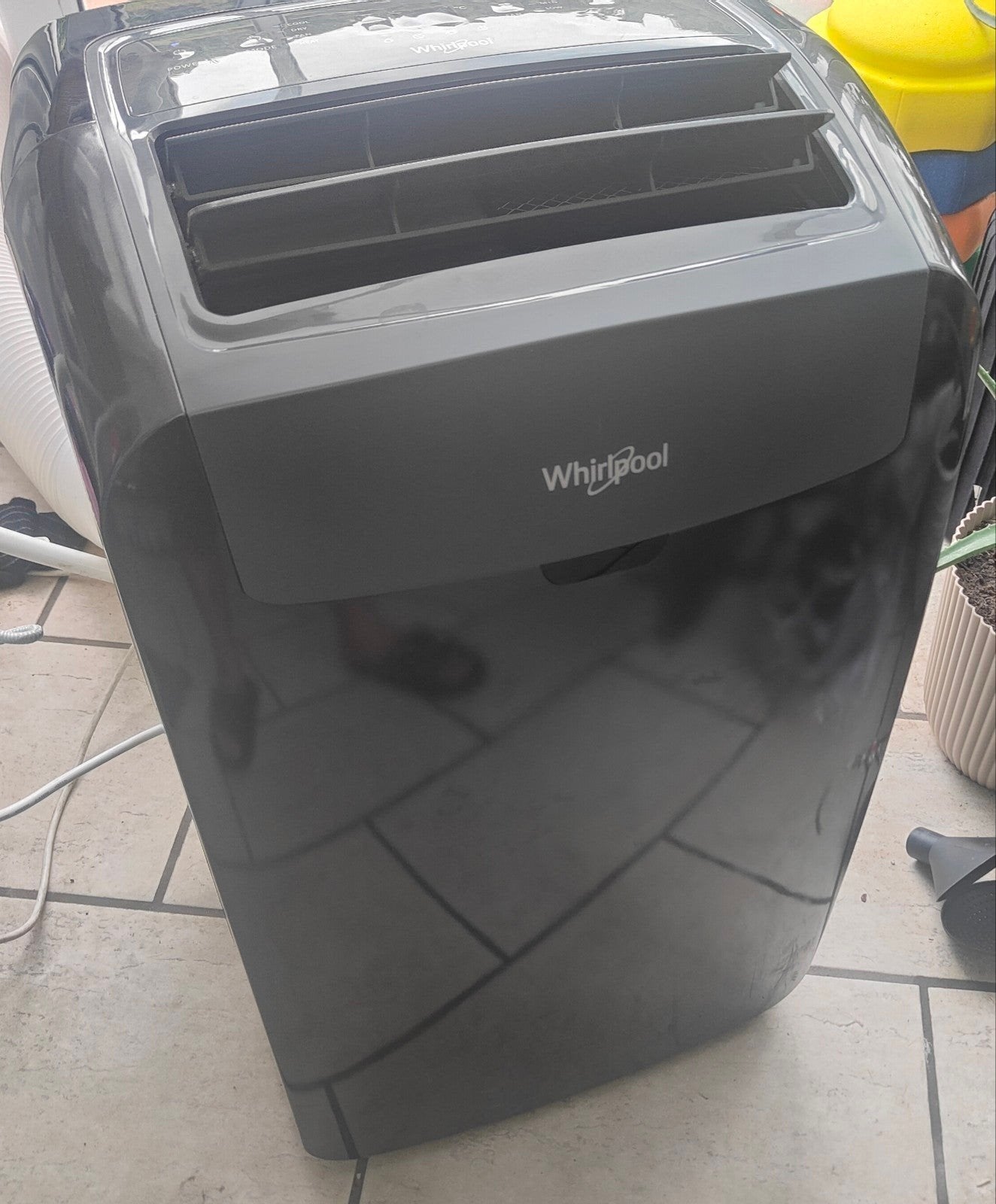 Climatiseur mobile Whirlpool 3,5 KW 12 000 BTU en parfait ét, Comme neuf, Télécommande, 100 m³ ou plus grand, Refroidissement et Déshumidification