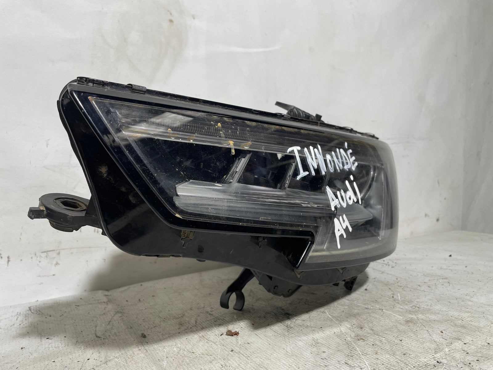 Koplamp links INNONDE AUDI A4 8W0941035, Ophalen, Gebruikt, Audi