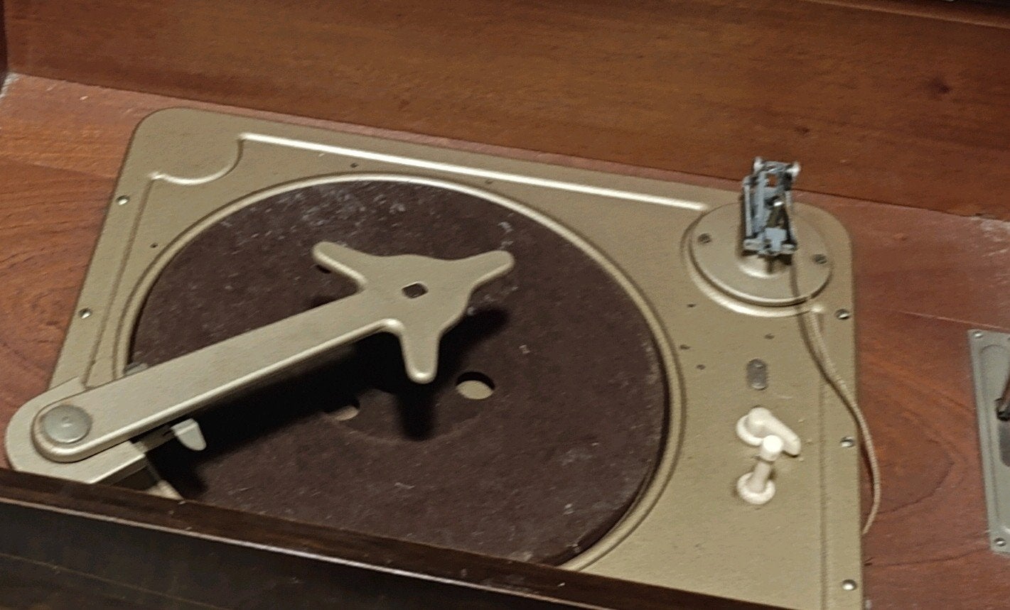 Kuba Capri 53 Dual platenspeler, Enlèvement