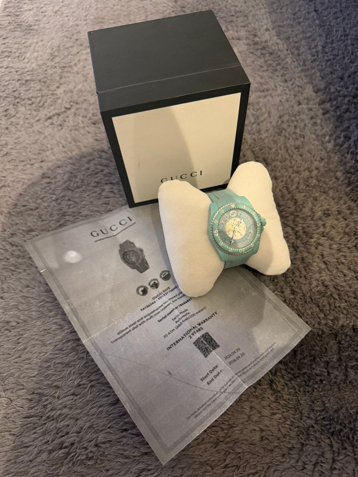 Montre Gucci YA136344, Bijoux, Sacs & Beauté, Enlèvement, Comme neuf