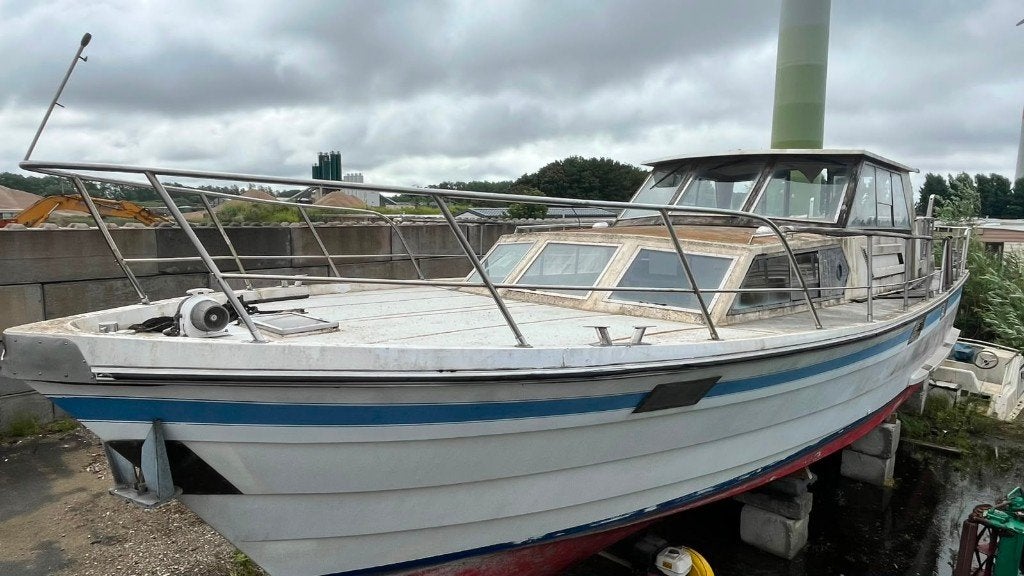 Motorboot 13 m restauratieproject met potentieel, Watersport en Boten, Ophalen, Gebruikt, Polyester, Overige typen