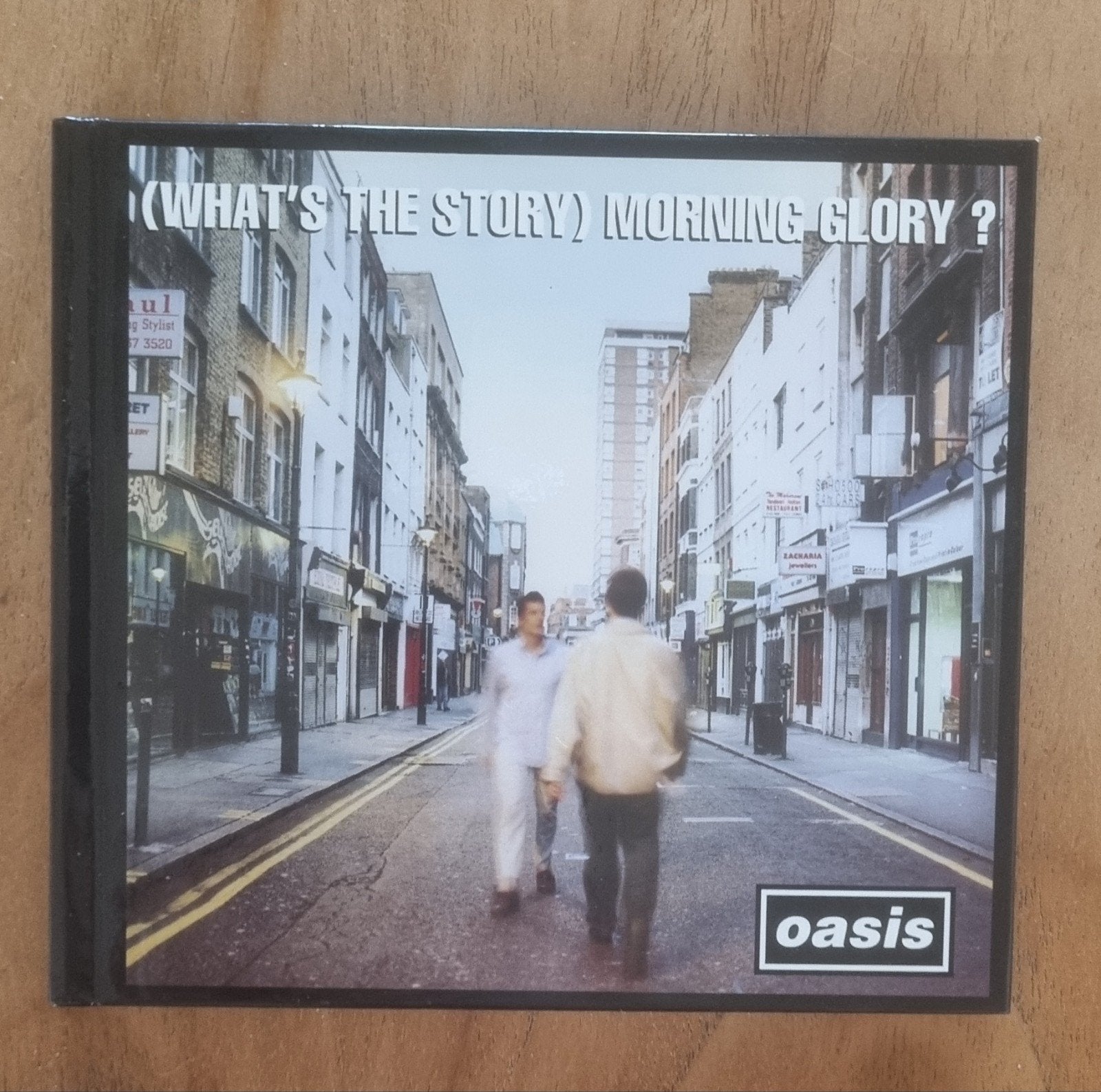 Oasis, Cd's en Dvd's, Ophalen
