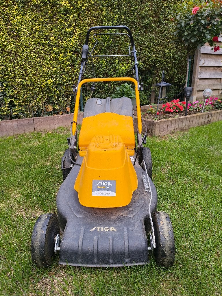Stiga grasmachine, Ophalen, Cirkelmaaier, Gebruikt, Elektrische grasmaaier