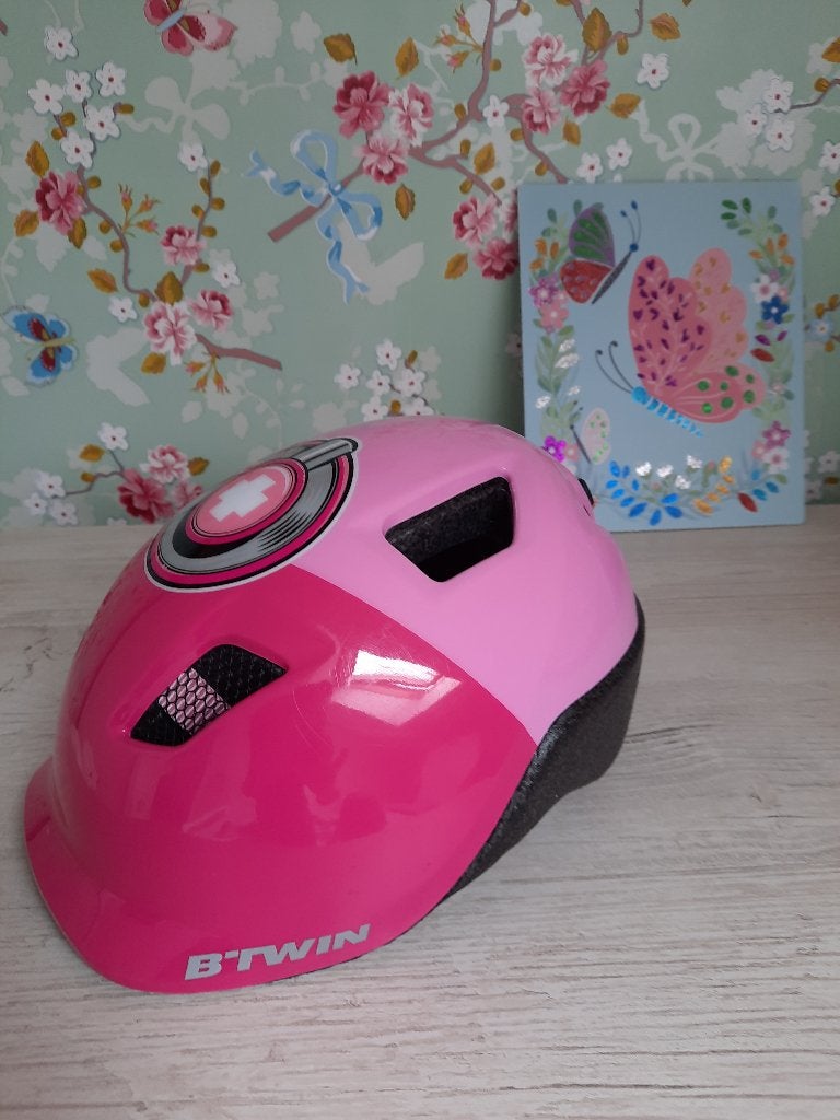 Casque fille B'TWIN pour draisienne ou vélo 48-52 cm (2-5 A), Vélos & Vélomoteurs, S, Comme neuf, Fille, Enlèvement